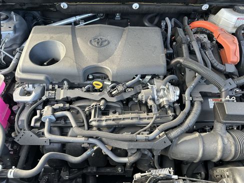 Used 2024 Toyota RAV4 Limited AWD/4WD image 17