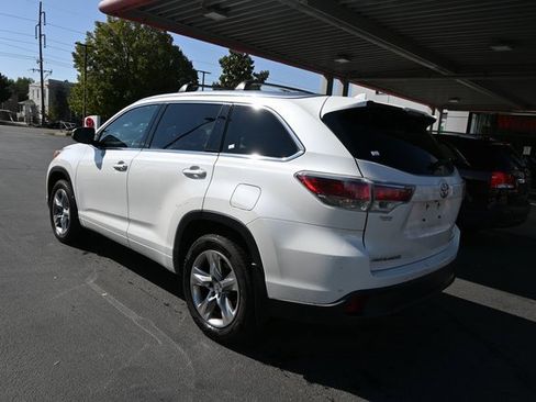 Used 2015 Toyota Highlander Limited image 9