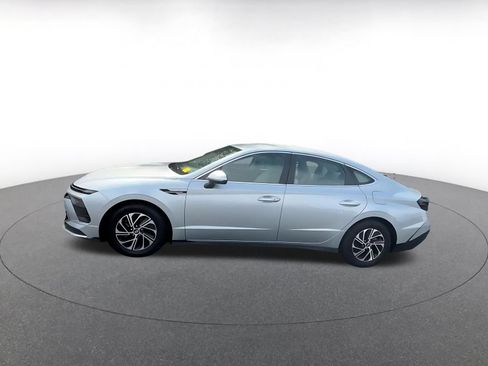 Used 2026 Hyundai Sonata Blue FWD image 9