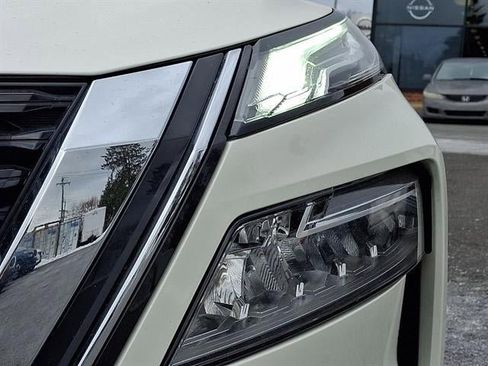 Used 2023 Nissan Rogue Platinum w/ Platinum Premium Package image 9