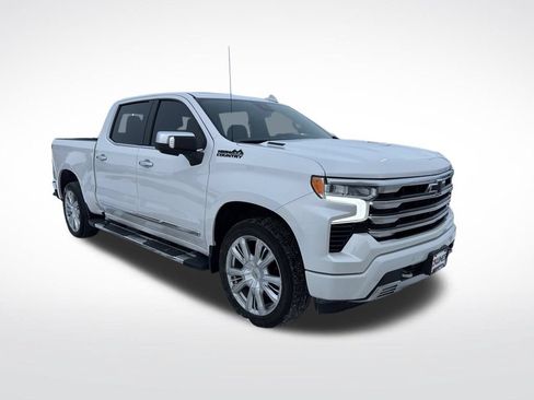 Used 2024 Chevrolet Silverado 1500 High Country w/ High Country Premium Package AWD/4WD image 4