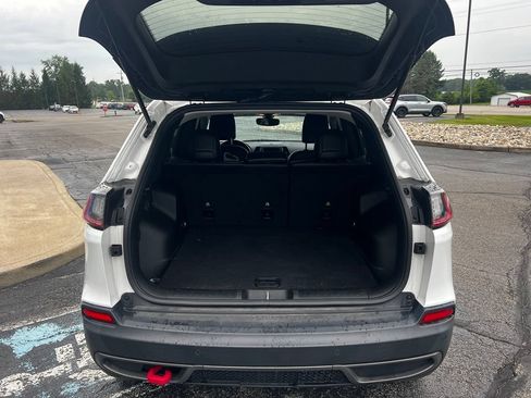 Used 2020 Jeep Cherokee Trailhawk w/ Cold Weather Group AWD/4WD image 5