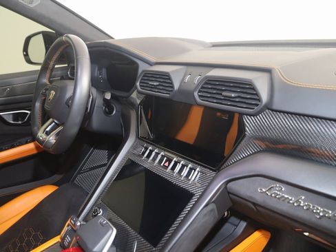 Used 2021 Lamborghini Urus image 66