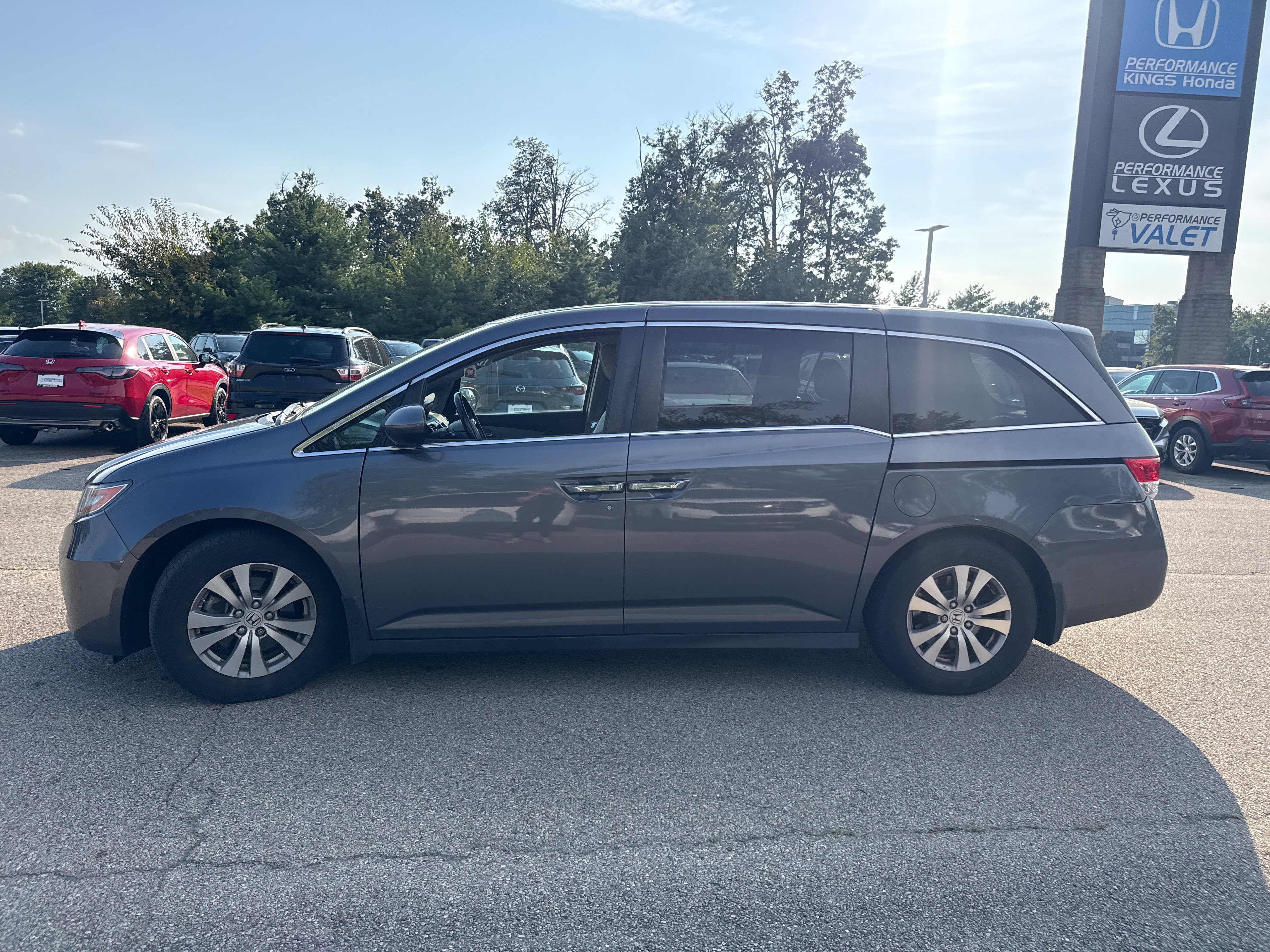 Used 2016 Honda Odyssey EX-L image 2