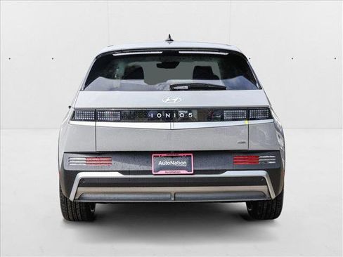 New 2025 Hyundai Ioniq 5 SE image 6