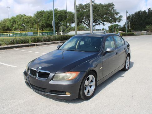 Used 2006 BMW 325i Sedan RWD image 16
