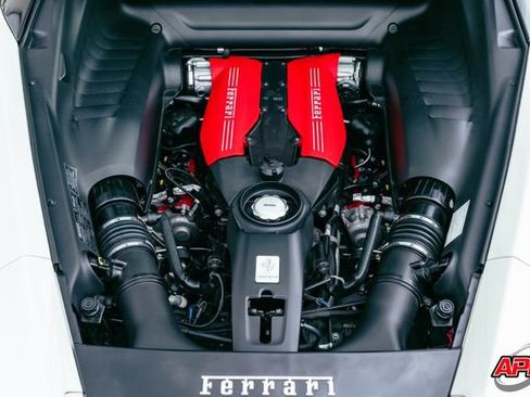 Used 2018 Ferrari 488 GTB RWD image 35