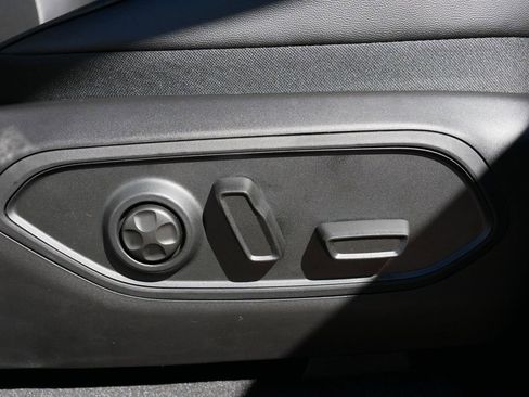 Certified 2025 Jeep Grand Cherokee L Limited w/ Luxury Tech Group II image 27