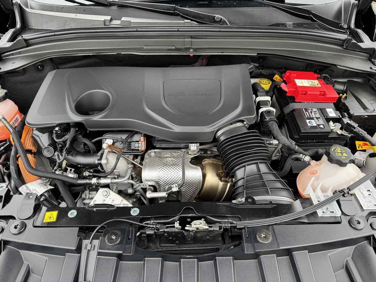 Used 2024 Alfa Romeo Tonale Ti w/ Premium Interior Package AWD/4WD image 9