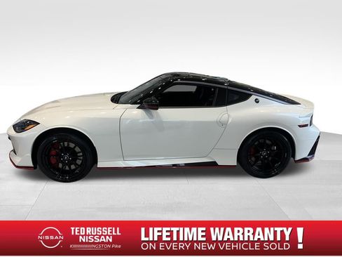 New 2026 Nissan Z NISMO w/ Floor Mat Package image 2