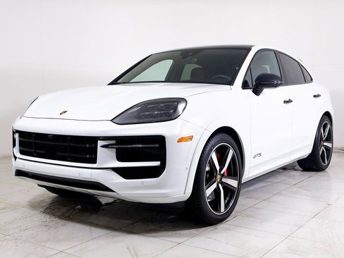 Certified 2025 Porsche Cayenne GTS image 1