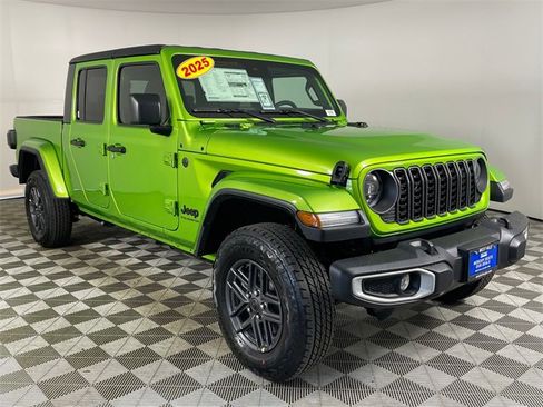 New 2025 Jeep Gladiator Sport image 27