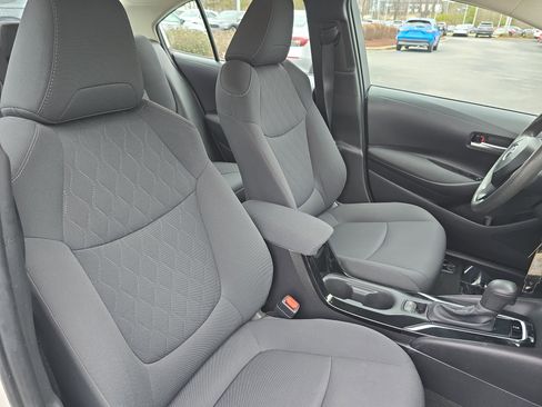 Used 2020 Toyota Corolla LE image 10