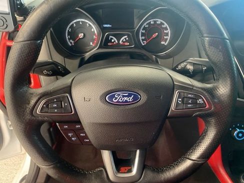 Used 2016 Ford Focus ST FWD image 13