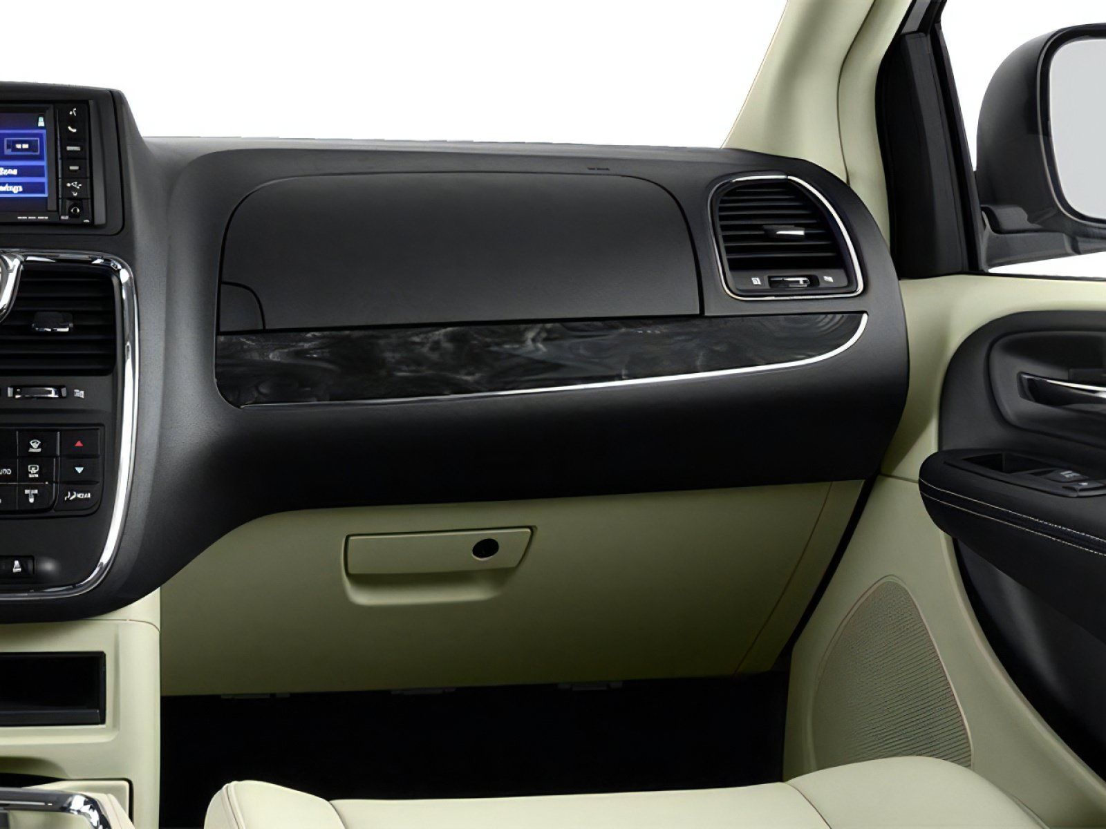 Used 2013 Chrysler Town & Country Touring FWD image 10