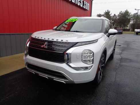 Used 2022 Mitsubishi Outlander SEL image 1