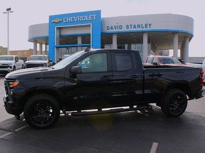 New 2026 Chevrolet Silverado 1500 Custom w/ Turbomax Blackout Package