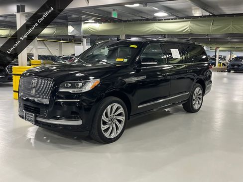 Certified 2023 Lincoln Navigator L Reserve AWD/4WD image 5