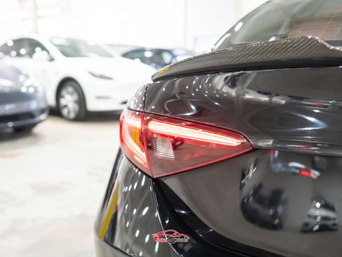 Used 2020 Alfa Romeo Giulia w/ Nero Edizione RWD image 45
