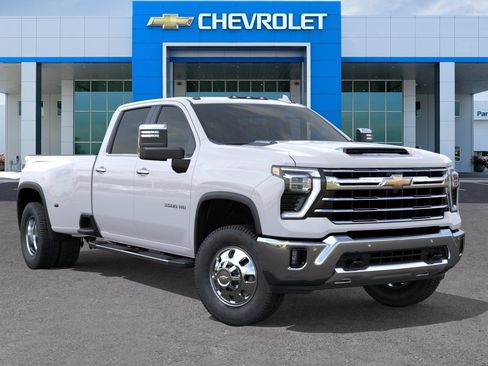 New 2026 Chevrolet Silverado 3500 LTZ w/ LTZ Plus Package AWD/4WD image 7