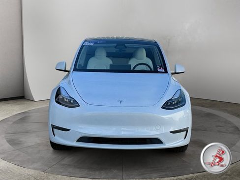Used 2023 Tesla Model Y Long Range AWD/4WD image 2