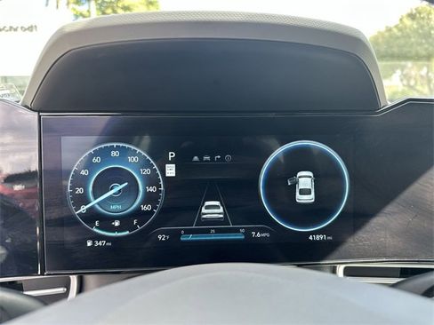 Used 2024 Hyundai Elantra SEL image 10