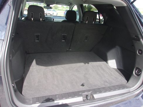 Used 2020 Chevrolet Equinox LS w/ LS Convenience Package AWD/4WD image 19
