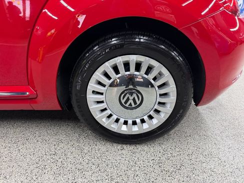 Used 2014 Volkswagen Beetle 1.8T FWD image 33