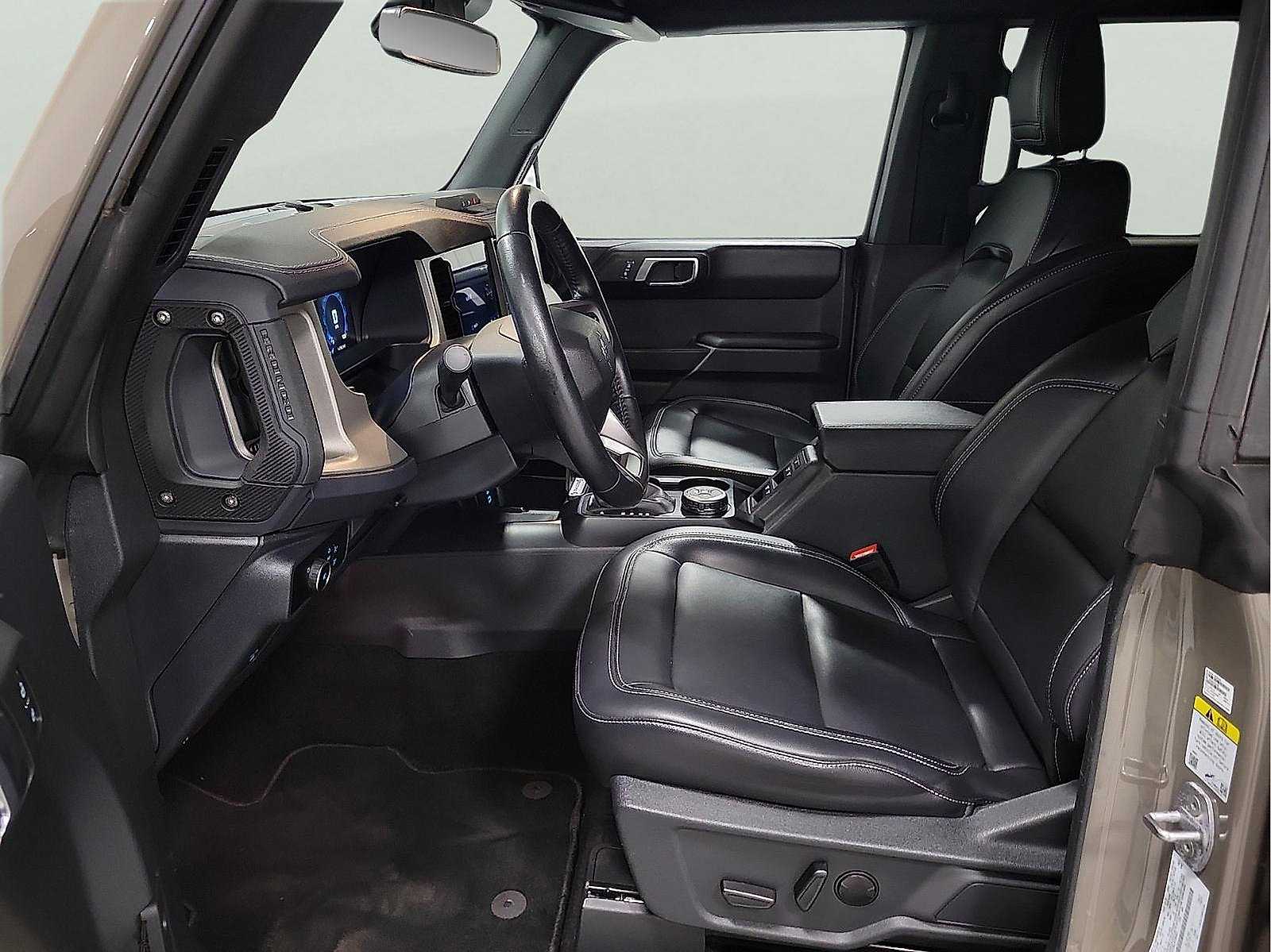 Used 2025 Ford Bronco Outer Banks AWD/4WD image 11
