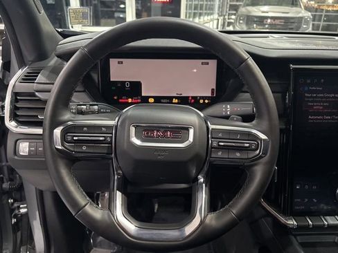 Used 2025 GMC Acadia Elevation image 15