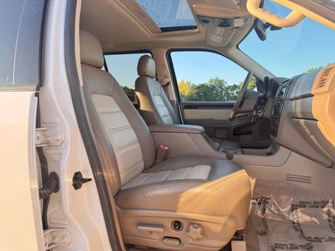 Used 2005 Ford Explorer Eddie Bauer AWD/4WD image 30
