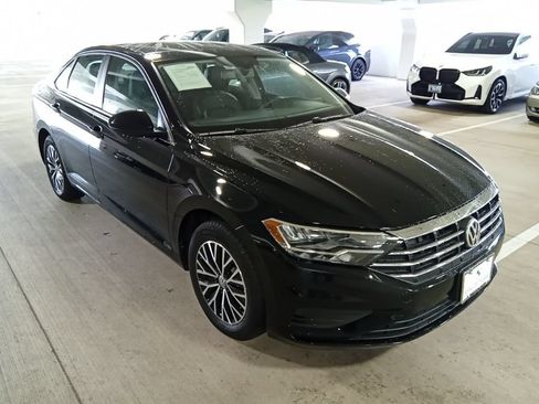 Used 2021 Volkswagen Jetta FWD image 3