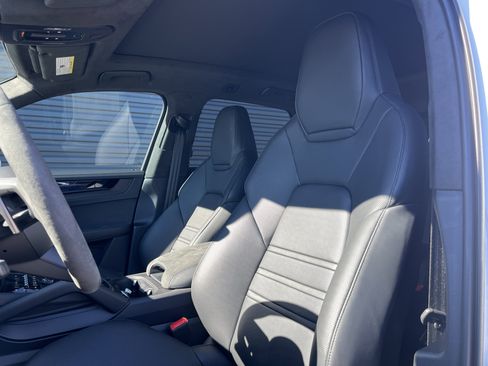 Certified 2026 Porsche Cayenne GTS image 5