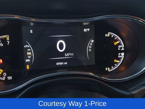 Used 2019 Jeep Grand Cherokee Laredo RWD image 13