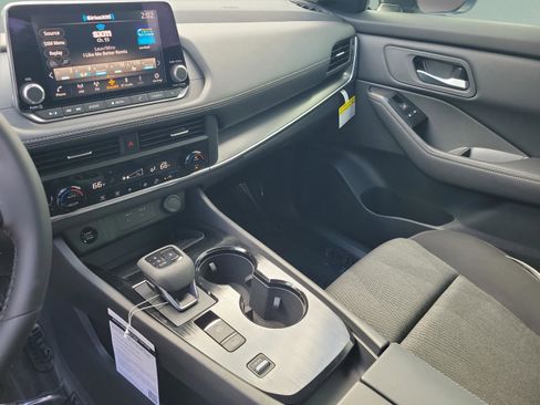 New 2026 Nissan Rogue SV FWD image 27