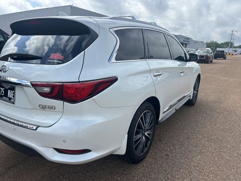 Used 2019 INFINITI QX60 Luxe w/ Sensory Package image 17