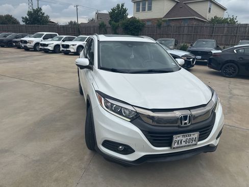 Used 2021 Honda HR-V EX image 4