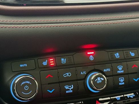 Used 2024 Dodge Durango Citadel w/ Tow 'N Go Package image 23