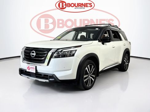Used 2024 Nissan Pathfinder Platinum AWD/4WD image 7