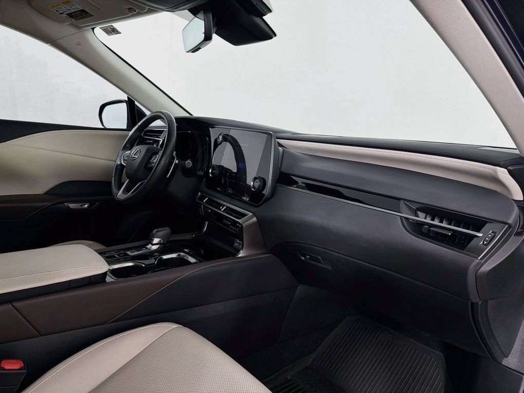 Used 2024 Lexus RX 350 FWD w/ Technology Package image 35