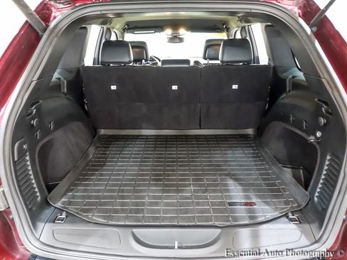 Used 2017 Jeep Grand Cherokee Altitude image 26