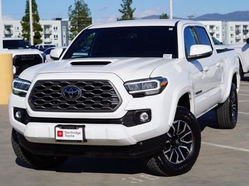 Used 2023 Toyota Tacoma TRD Sport image 3