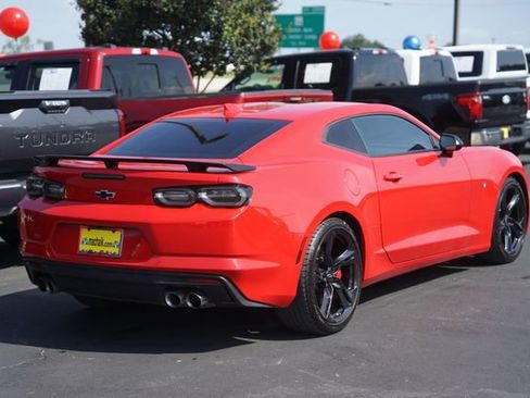 Used 2022 Chevrolet Camaro SS RWD image 6