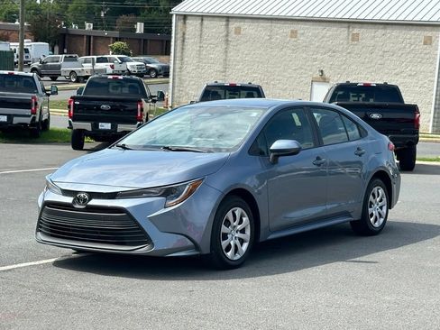 Used 2024 Toyota Corolla LE FWD image 2
