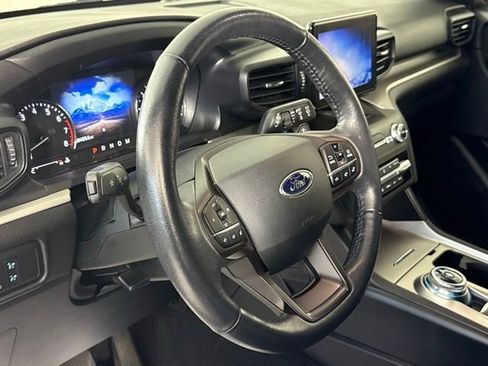 Used 2020 Ford Explorer XLT RWD image 18