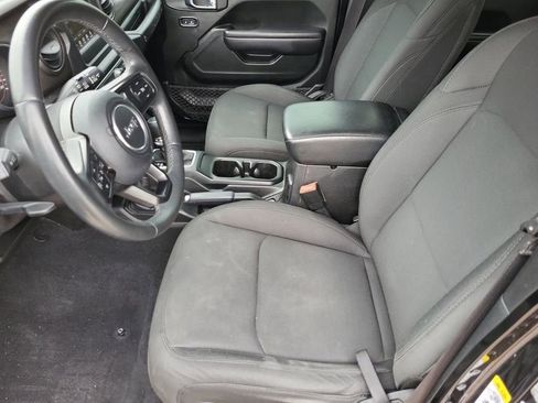 Used 2018 Jeep Wrangler Unlimited Sport S image 9