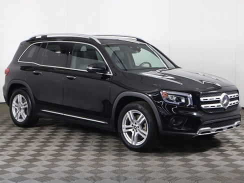 Used 2023 Mercedes-Benz GLB 250 4MATIC image 55