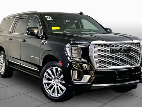 Used 2023 GMC Yukon XL Denali AWD/4WD image 3