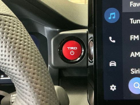 Used 2025 Toyota Tacoma TRD Off-Road w/ TRD Off Road Premium Package image 21