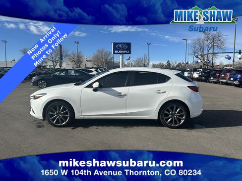 Used 2018 MAZDA MAZDA3 Touring image 25